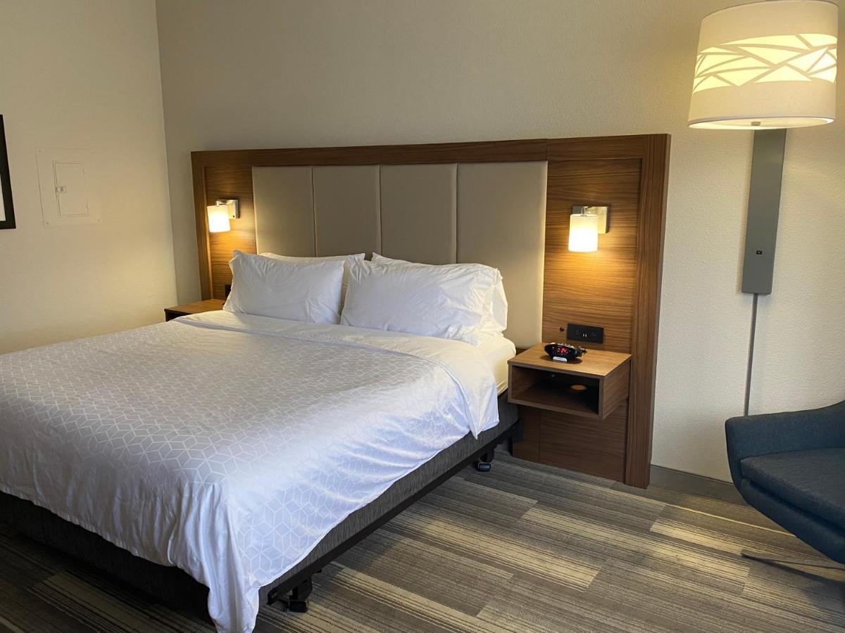 Holiday Inn Express & Suites Albuquerque Historic Old Town By Ihg Exterior foto